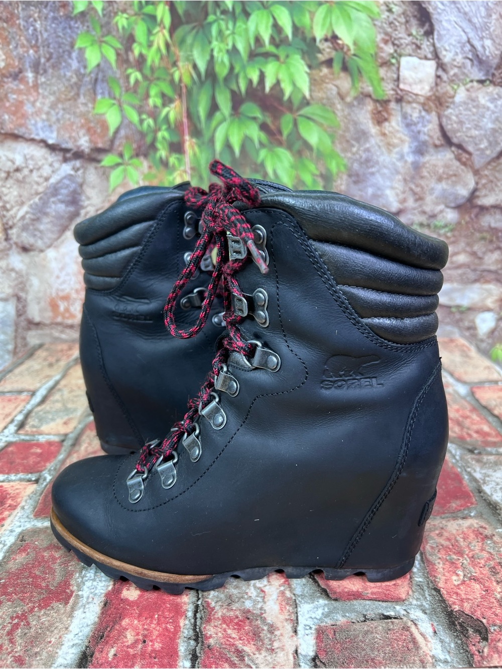 SOREL Black Leather Hidden Wedge Lace Up Boots, 7 - Picture 11 of 15
